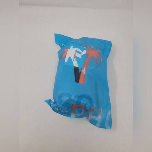 ISOPHO Beach Blanket,Picnic Blankets Waterproof Sandproof for 4-7 Adults - Picture 2 of 7